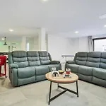 Picasso Caleta 빌라 칼레타데푸스테